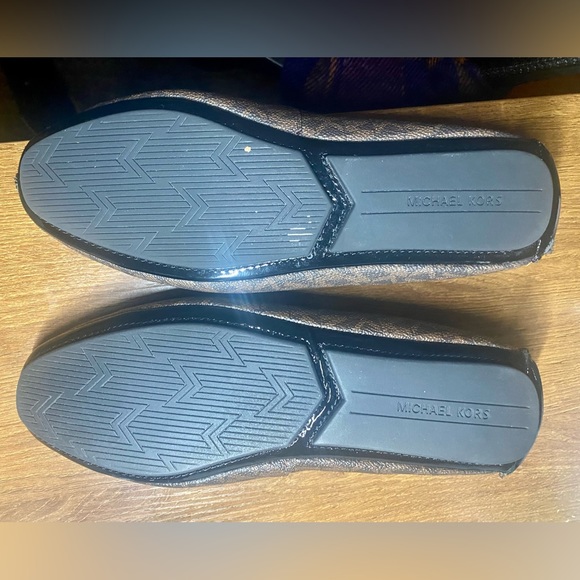 Michael Kors Lillie Logo Moccasin - Picture 7 of 9